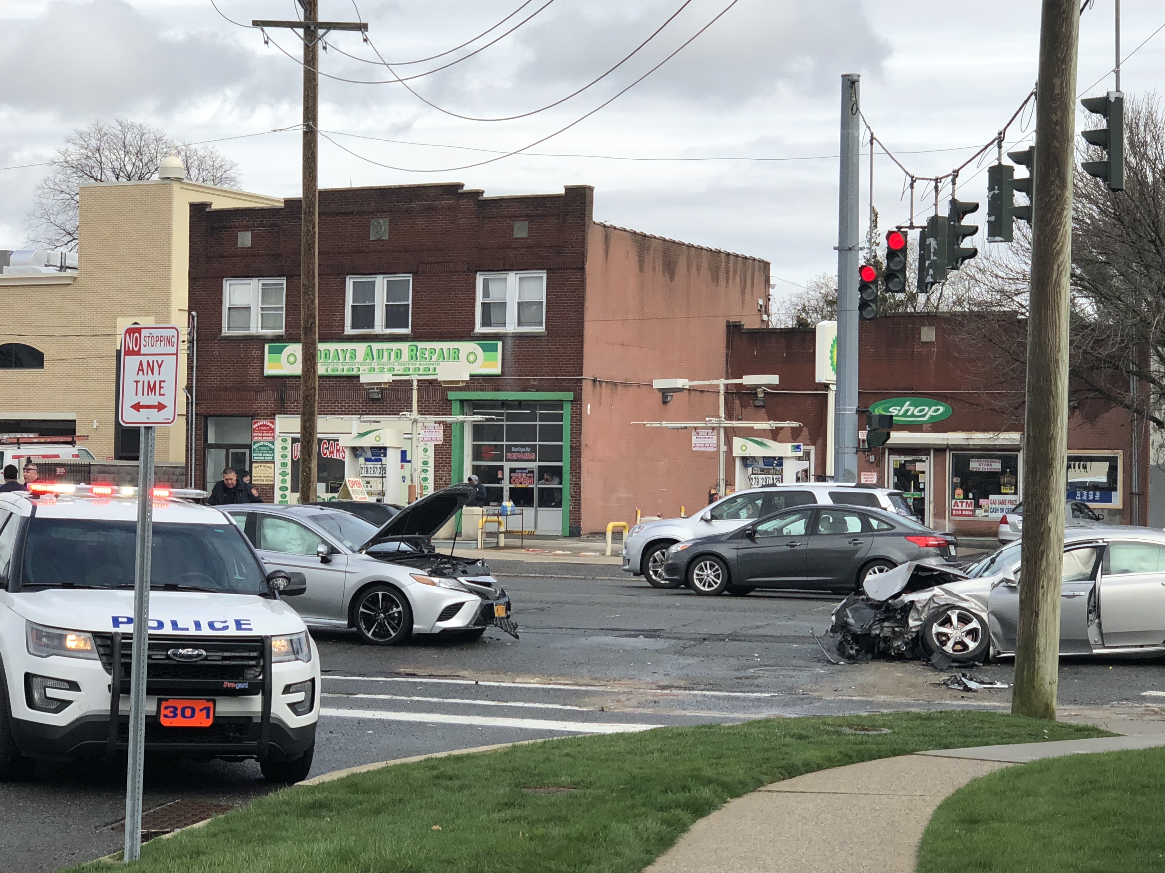 MVA on Hillside Avenue by the Nassau and Queens border.