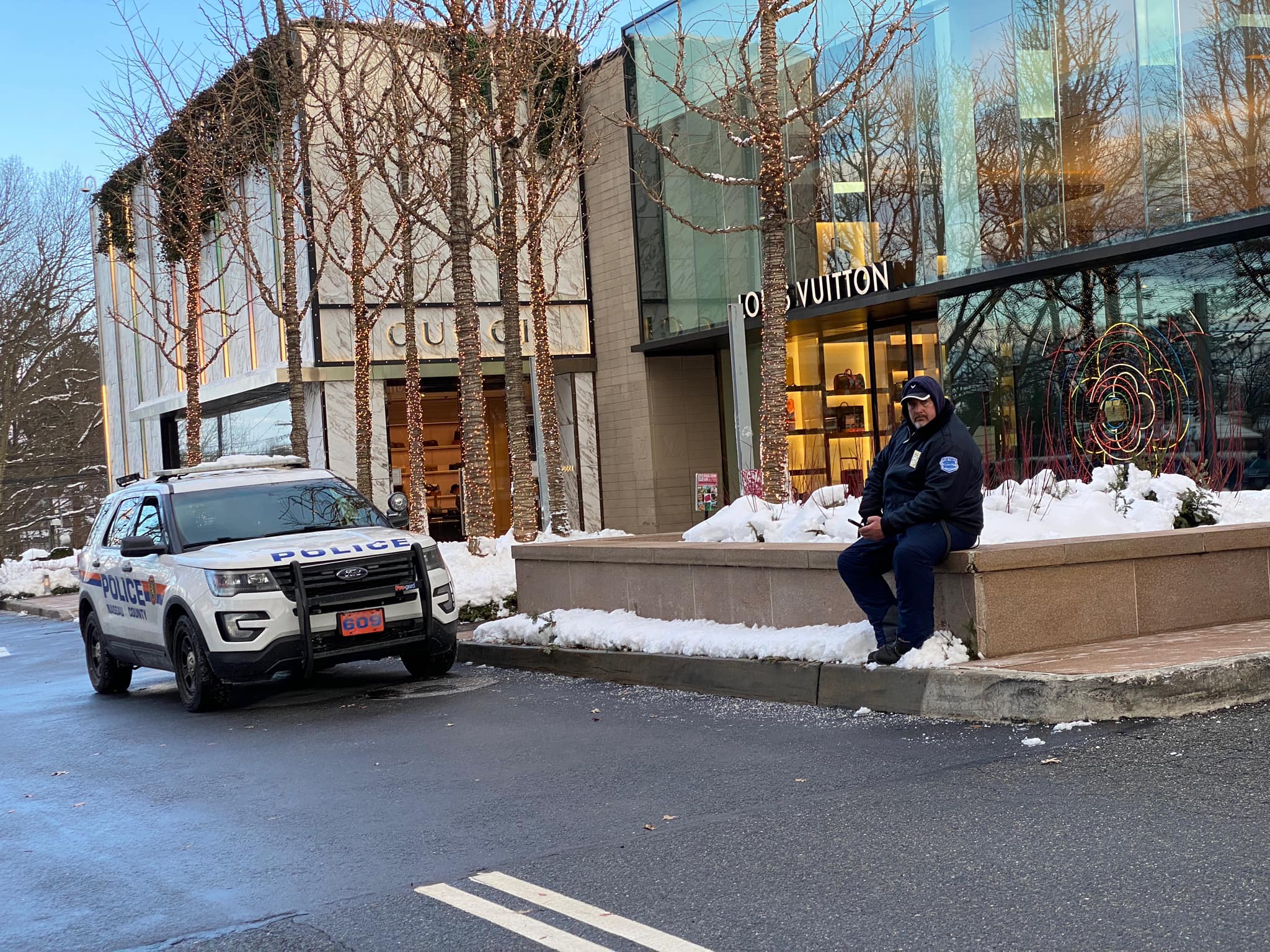 Shoplifting rampage at Americana in Manhasset