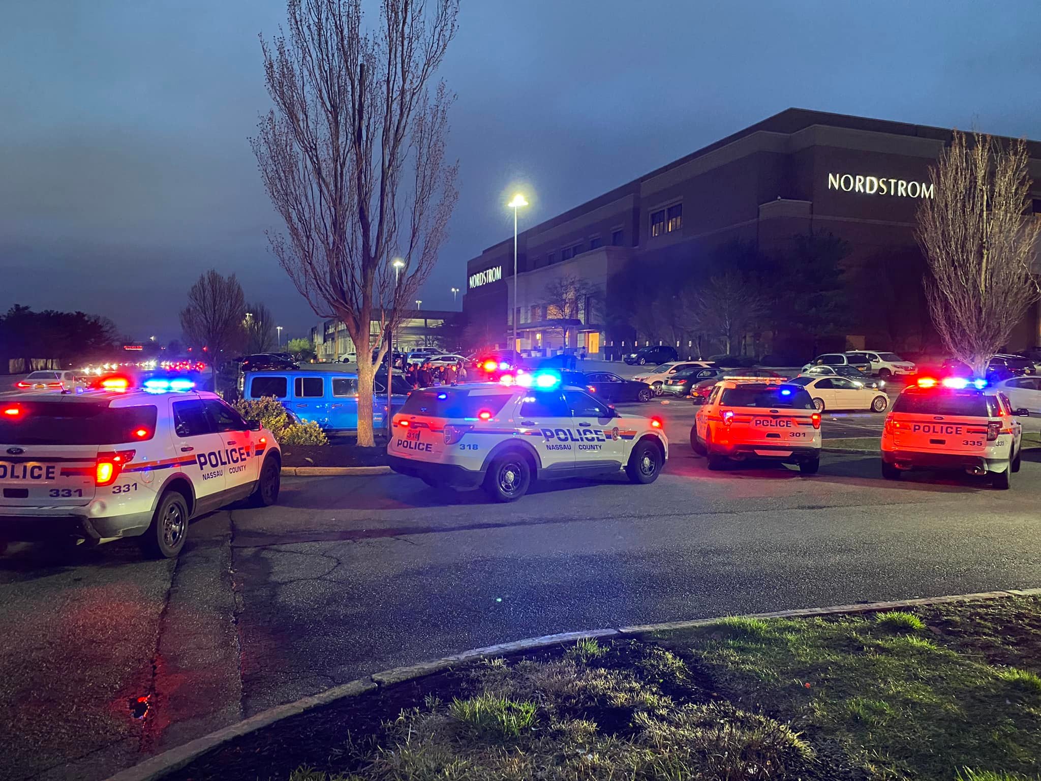 Multiple shots fired in Roosevelt Field Mall.