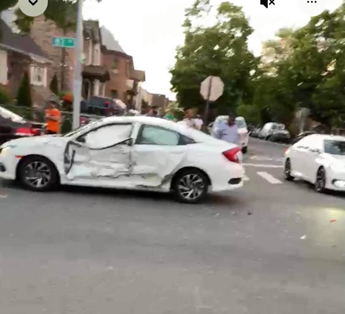 Multiple vehicle accident with injuries in Bellerose at 83 Avenue and 251 Street